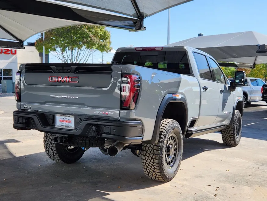 2025 GMC Sierra 2500HD AT4X | Photo 2 of 29