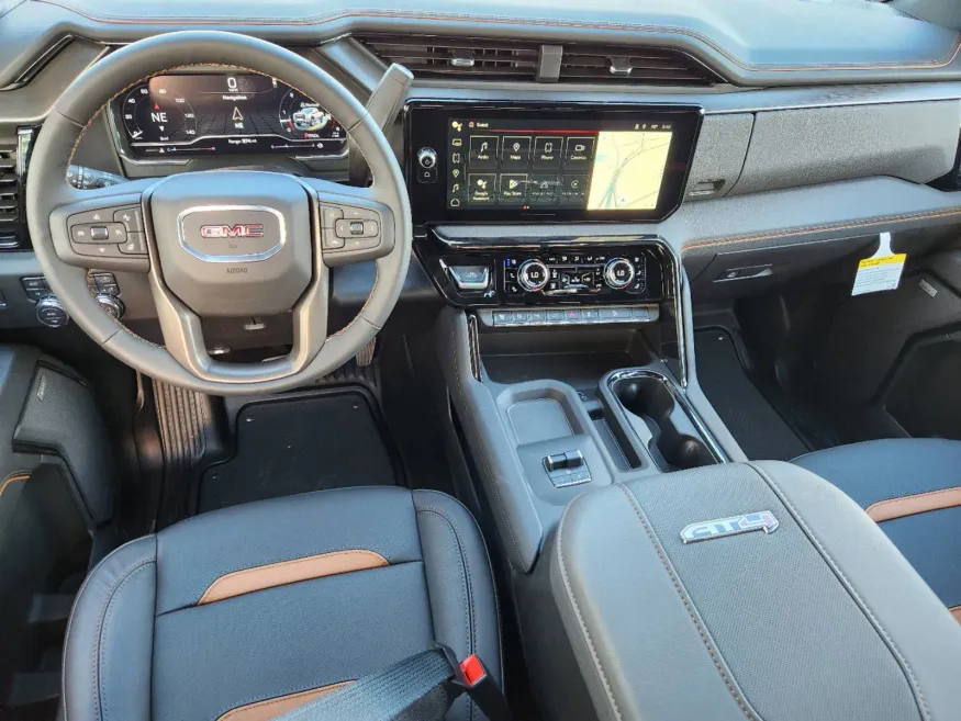 2025 GMC Sierra 2500HD AT4 | Photo 11 of 29