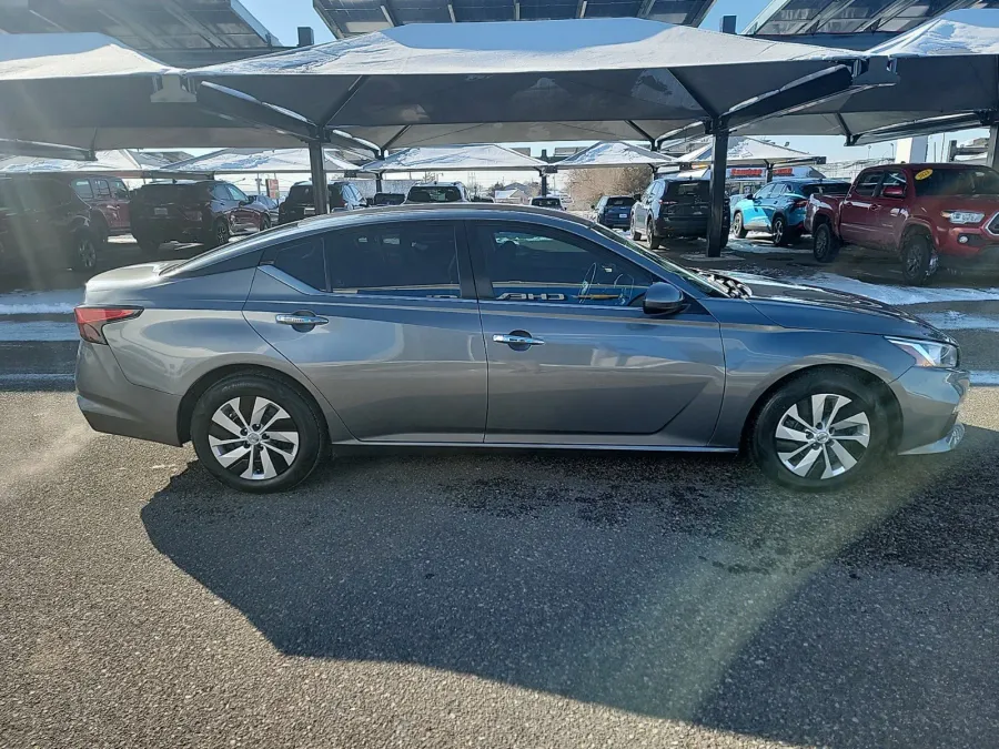 2020 Nissan Altima 2.5 S | Photo 5 of 15