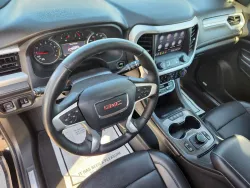 2023 GMC Acadia SLT | Thumbnail Photo 7 of 33