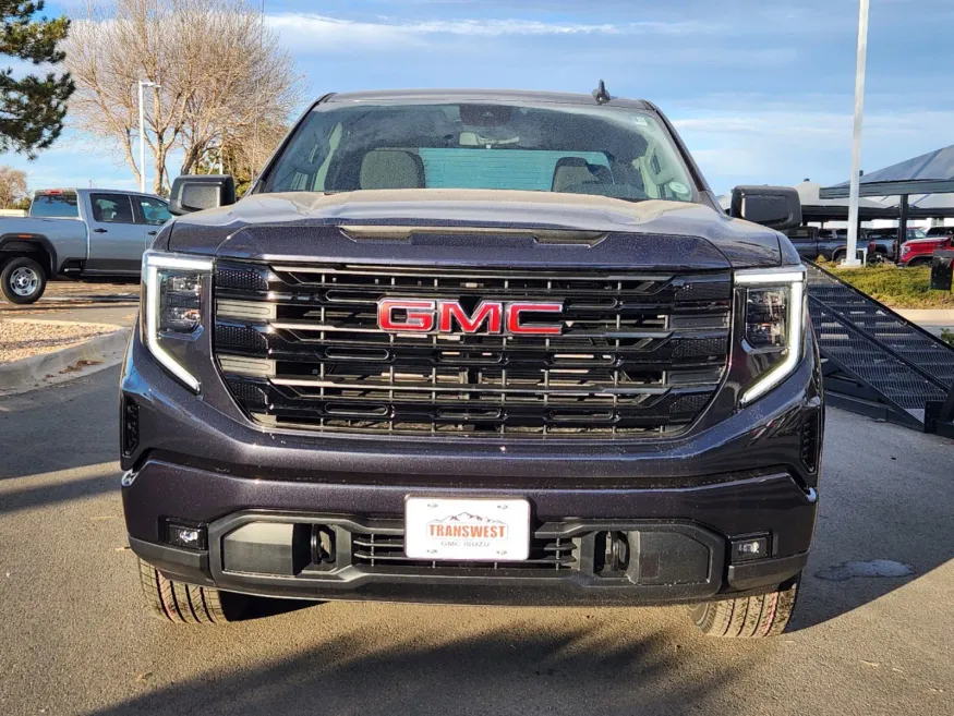 2025 GMC Sierra 1500 Elevation | Photo 4 of 29