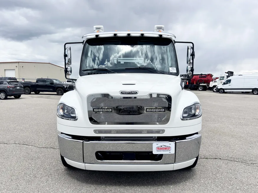 2024 Freightliner M2 106 Plus Summit Hauler | Photo 25 of 26