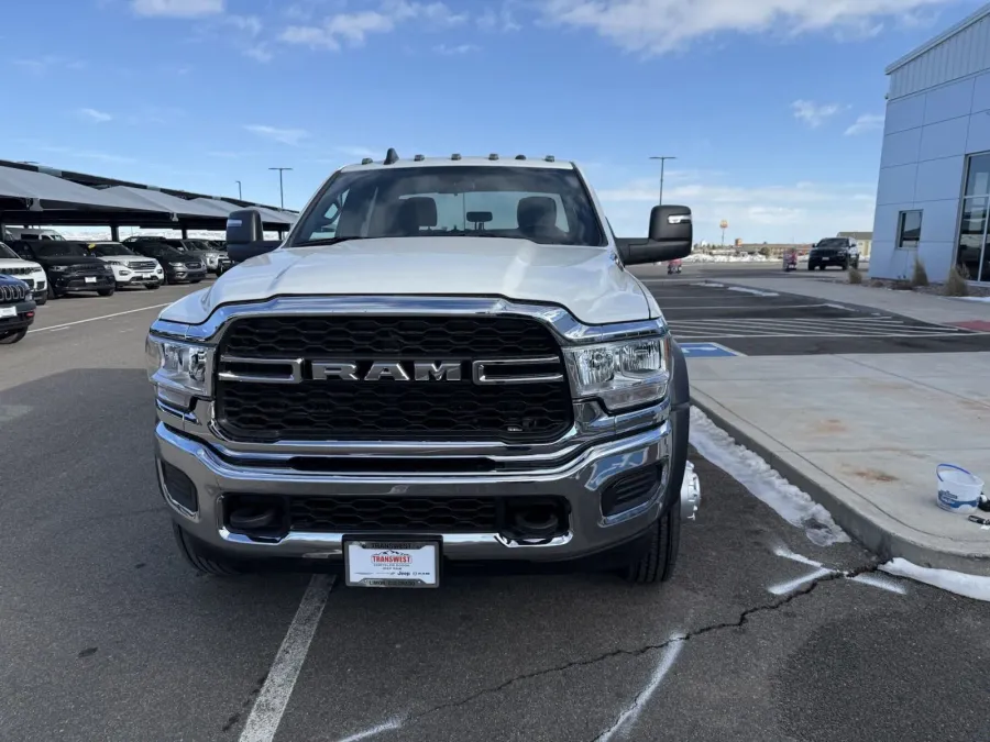 2024 RAM 5500 Tradesman | Photo 3 of 15