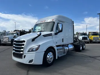 2021 Freightliner Cascadia 126