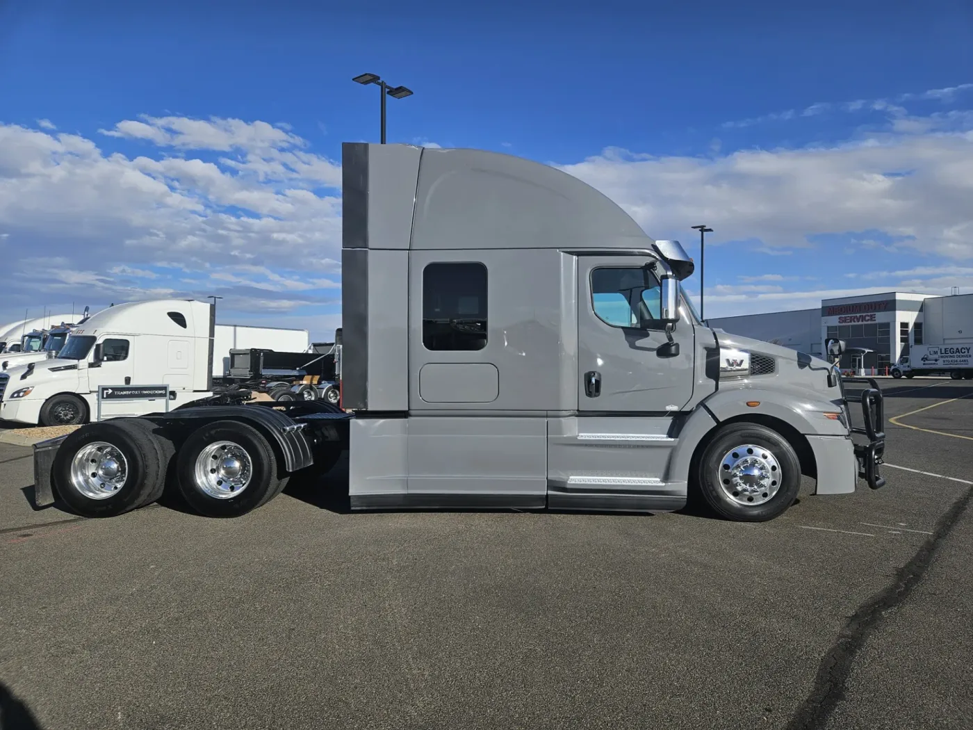 2023 Western Star 57X | Photo 4 of 17