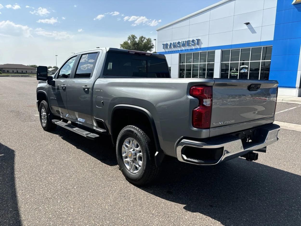 2024 Chevrolet Silverado 3500HD LT | Photo 2 of 21