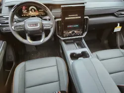 2025 GMC Acadia AWD AT4 | Thumbnail Photo 12 of 31