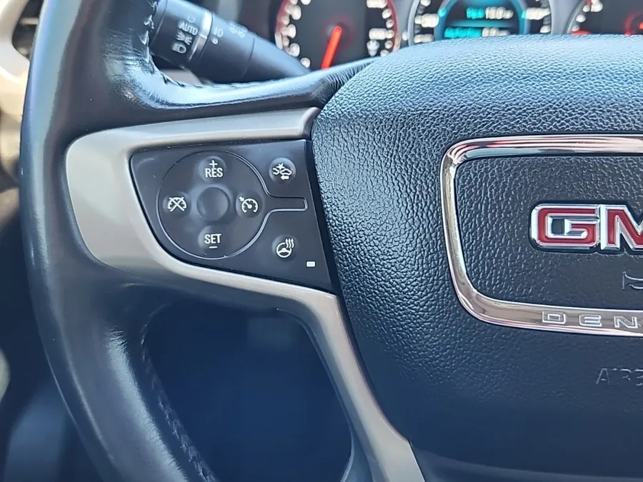 2019 GMC Acadia Denali | Photo 20 of 29