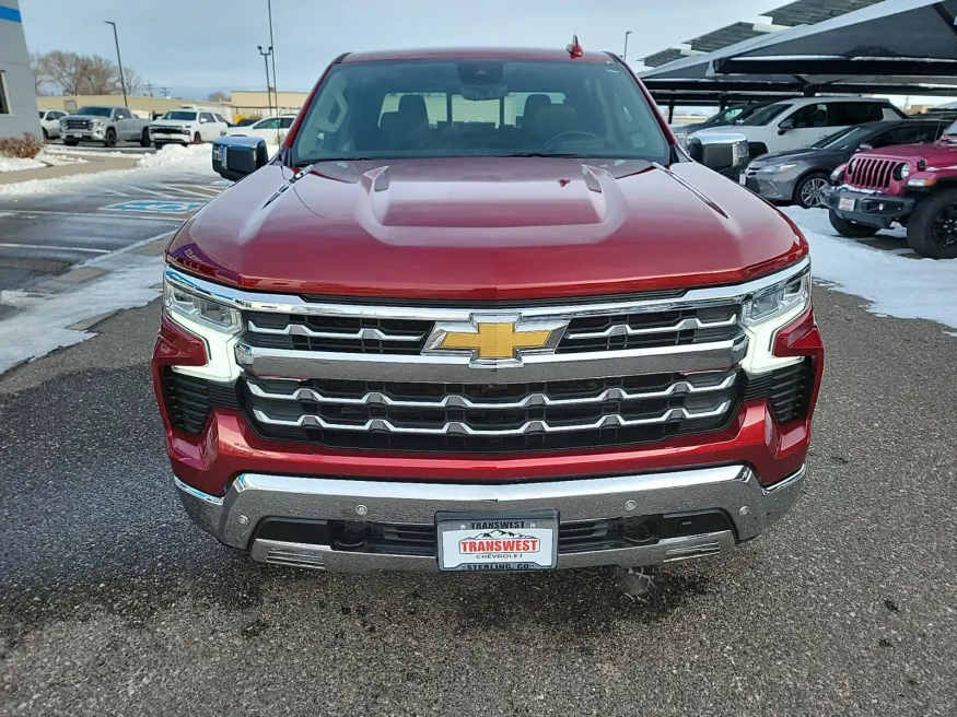 2022 Chevrolet Silverado 1500 LTZ | Photo 8 of 21