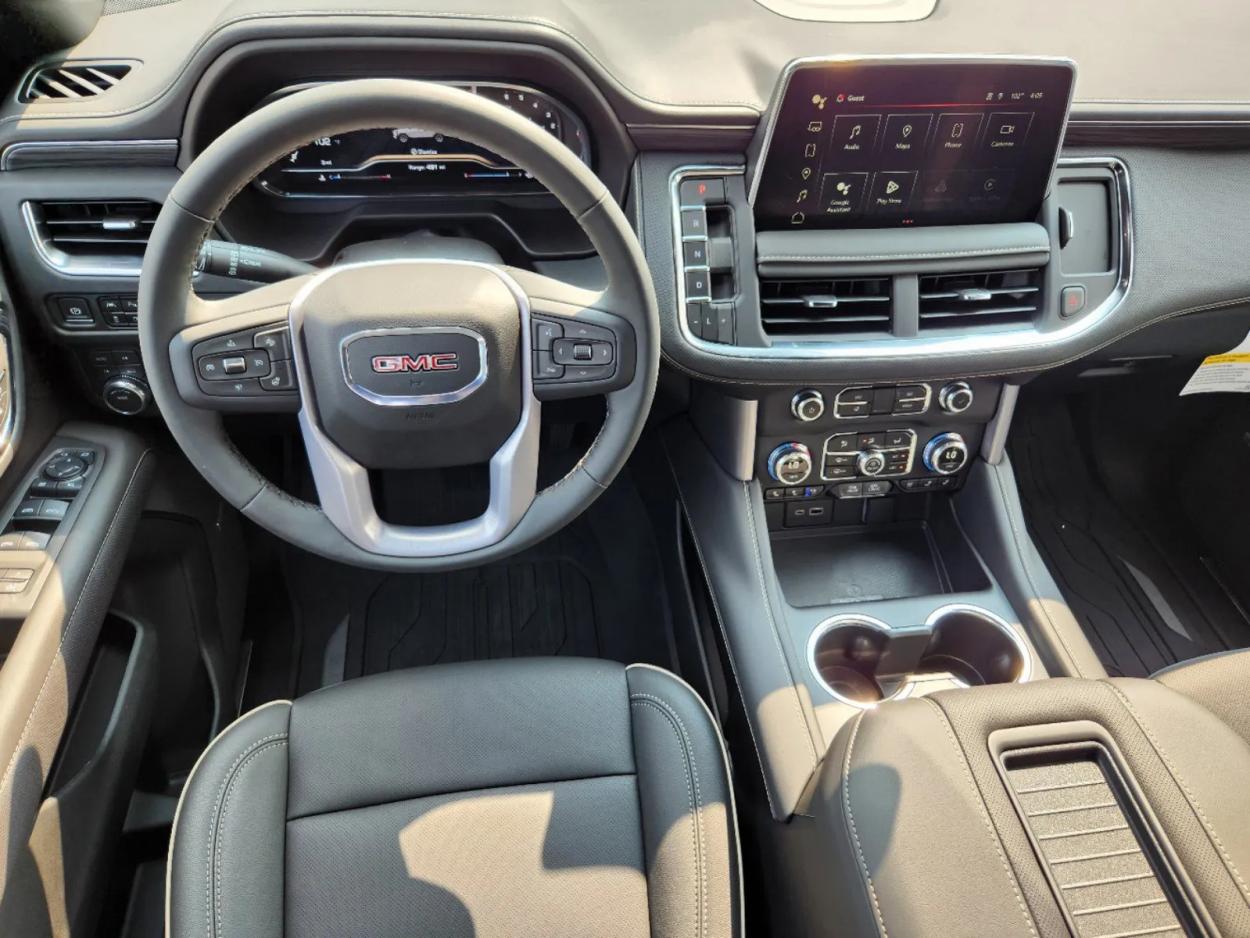 2024 GMC Yukon XL SLT | Photo 11 of 27