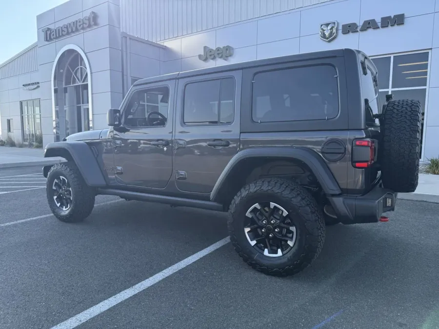 2024 Jeep Wrangler Rubicon | Photo 2 of 16