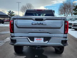 2025 GMC Sierra 2500HD Denali Ultimate | Thumbnail Photo 12 of 31