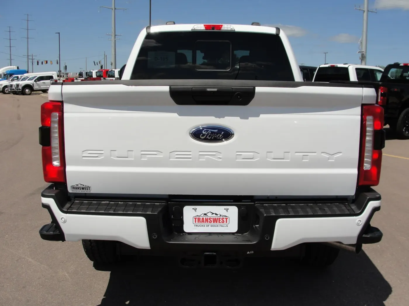 2024 Ford F-350 | Photo 4 of 18