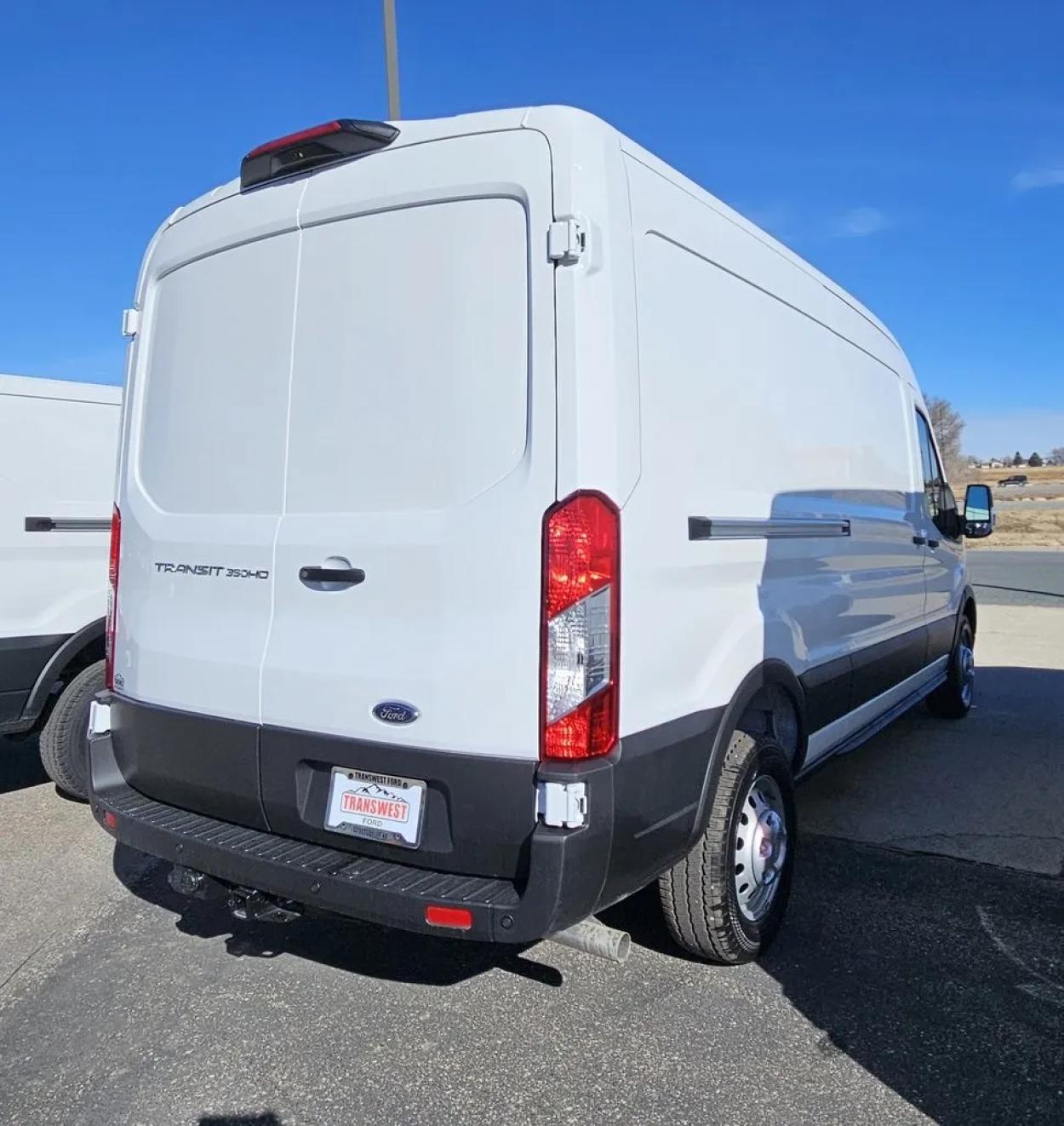 2023 Ford Transit-350 | Photo 5 of 23