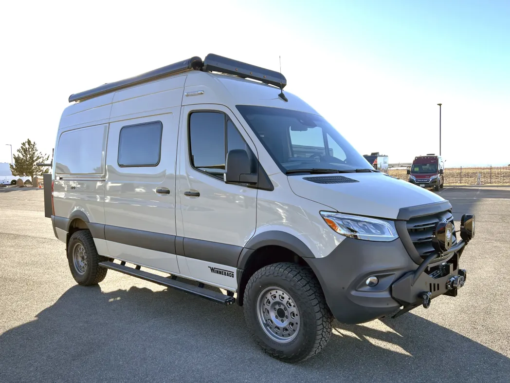 2022 Winnebago Revel 44E 