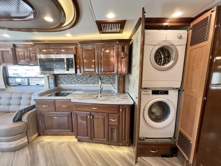 2015 Newmar Essex 4503 | Photo 11 of 29