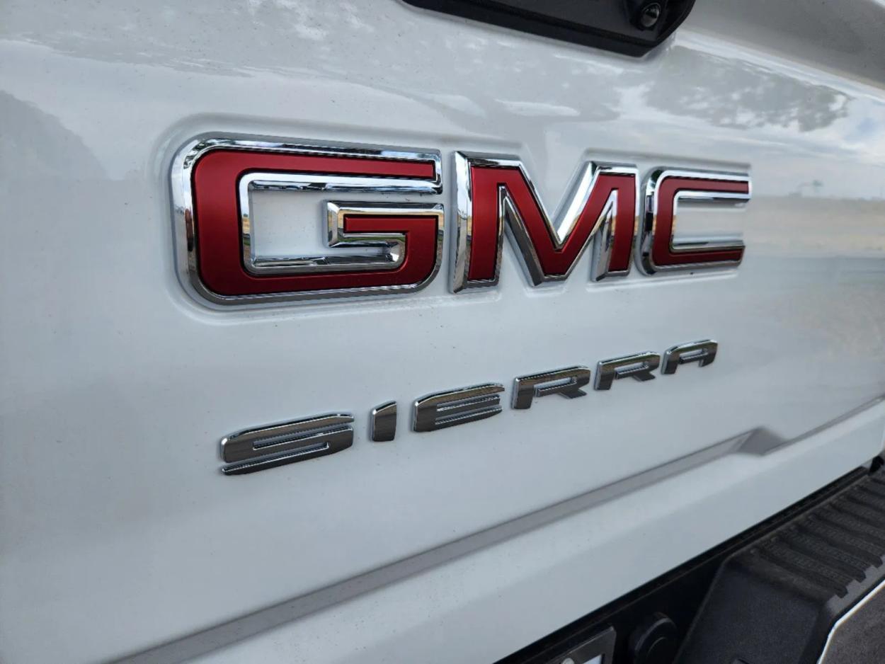 2024 GMC Sierra 3500HD Pro | Photo 12 of 25