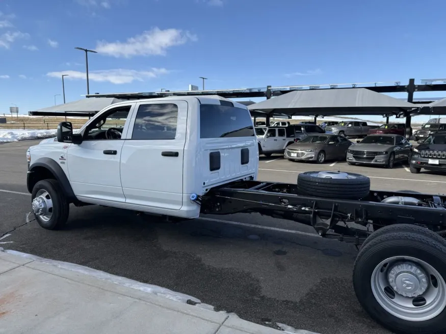 2024 RAM 5500 Tradesman | Photo 6 of 15