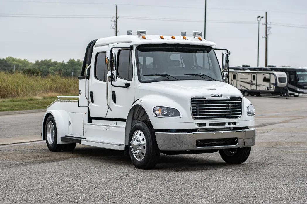 2023 Freightliner M2 106 Bolt 