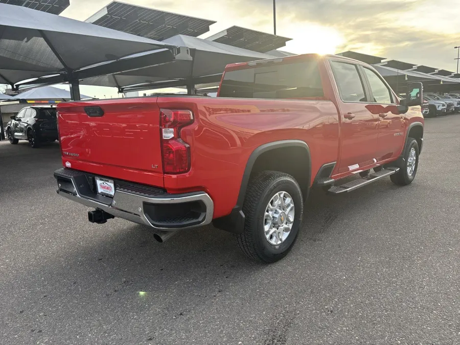 2025 Chevrolet Silverado 2500HD LT | Photo 4 of 19