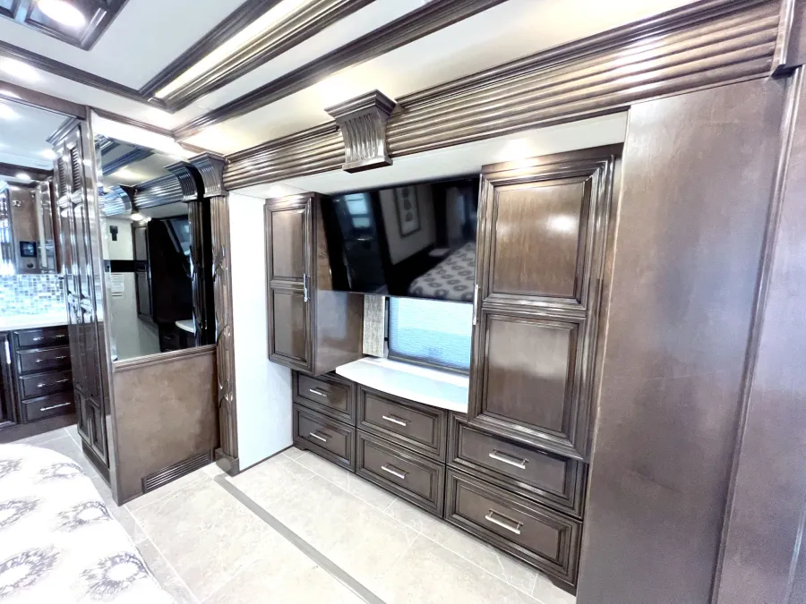 2023 Newmar Supreme Aire 4509 | Photo 18 of 38