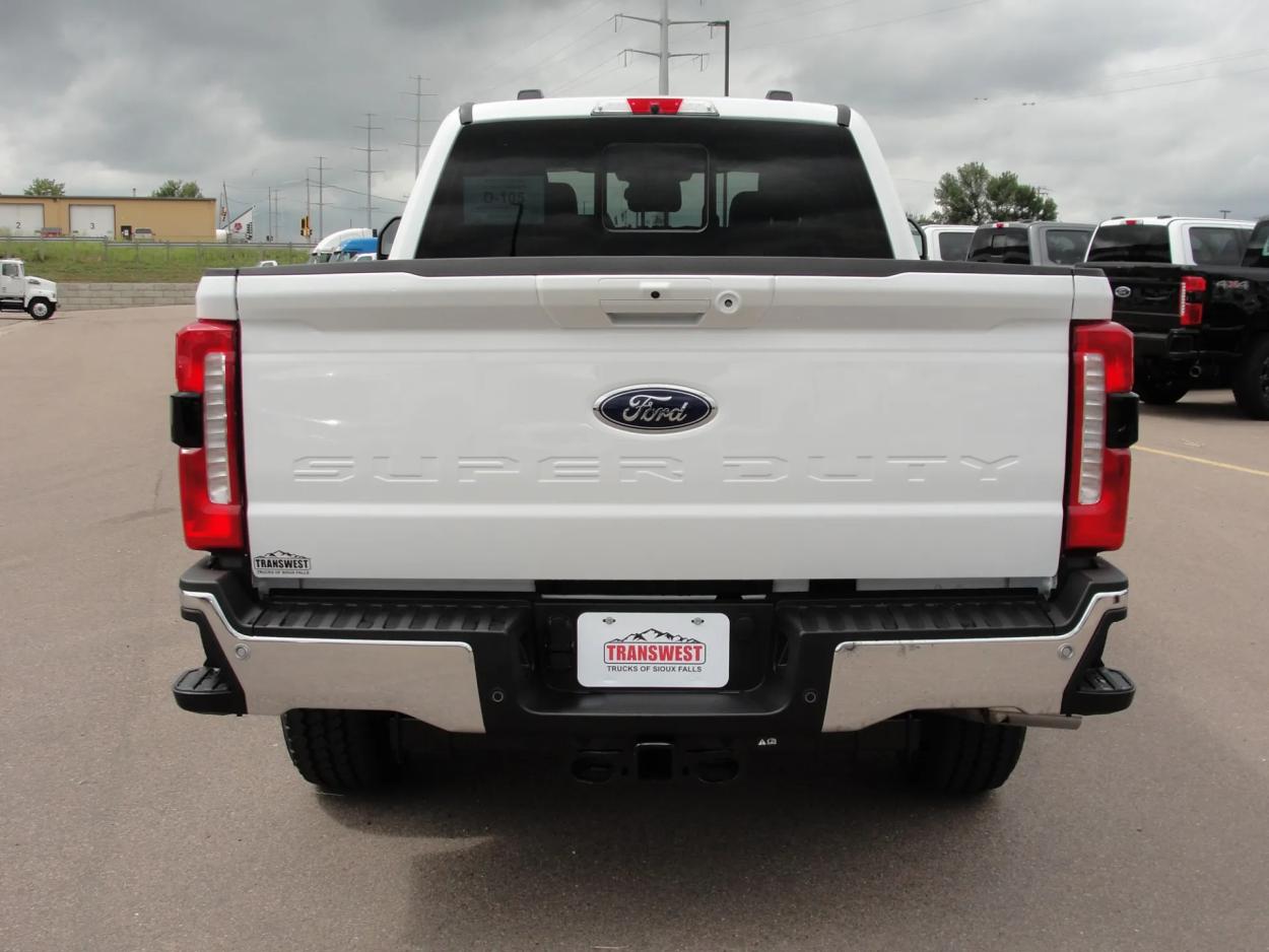 2024 Ford F-350 | Photo 21 of 37