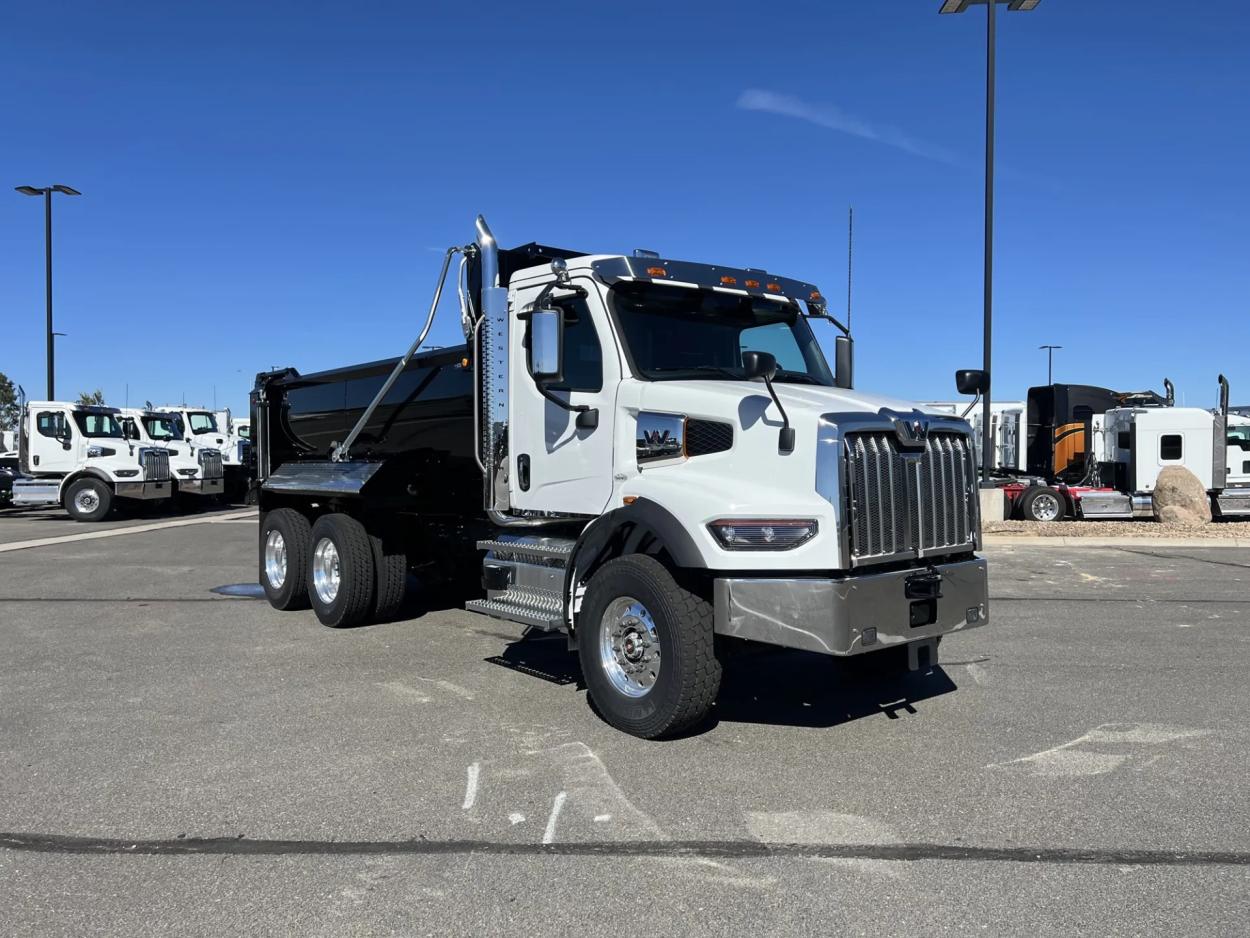 2025 Western Star 47X | Photo 3 of 16