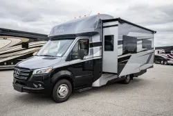 2025 Tiffin Wayfarer 25 XRW | Thumbnail Photo 7 of 21