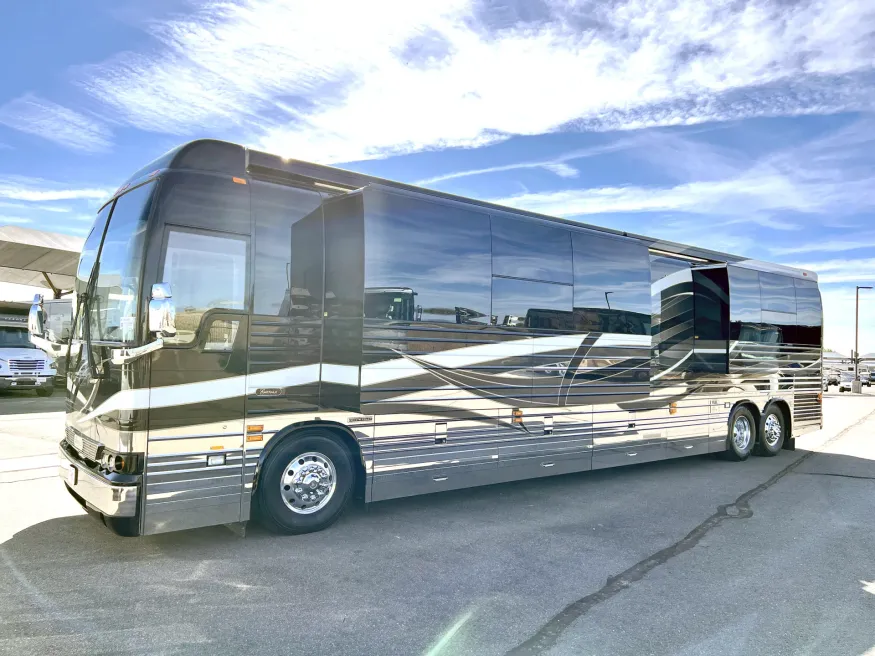 2017 Emerald Prevost X3 | Photo 24 of 37