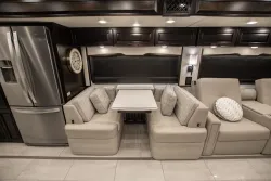 2024 Newmar London Aire 4551 | Thumbnail Photo 14 of 34