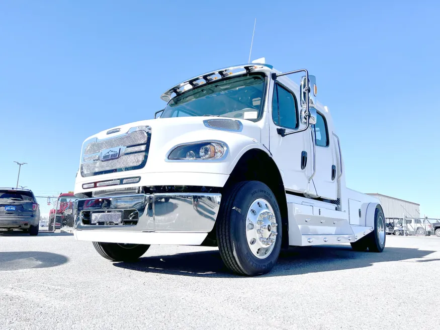 2023 Freightliner M2 106 Summit Hauler | Photo 27 of 26