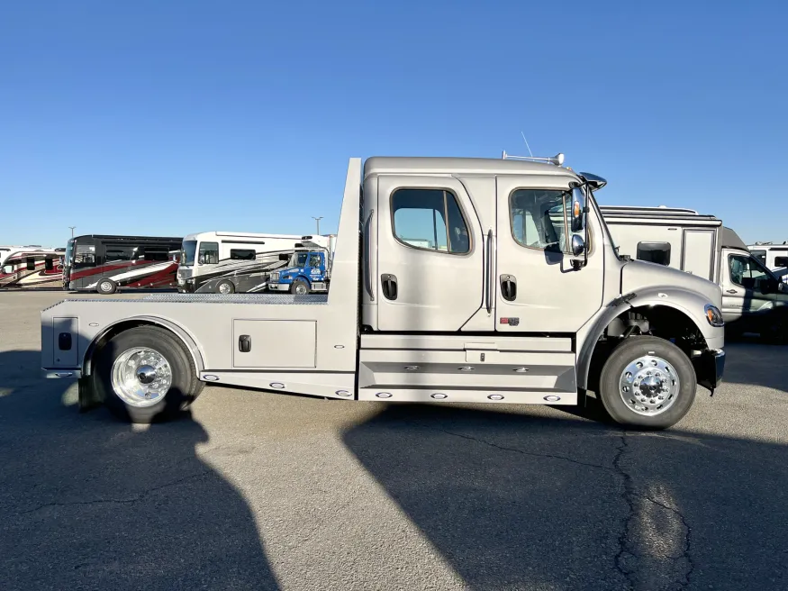 2024 Freightliner M2 106 Plus Summit Hauler | Photo 16 of 24