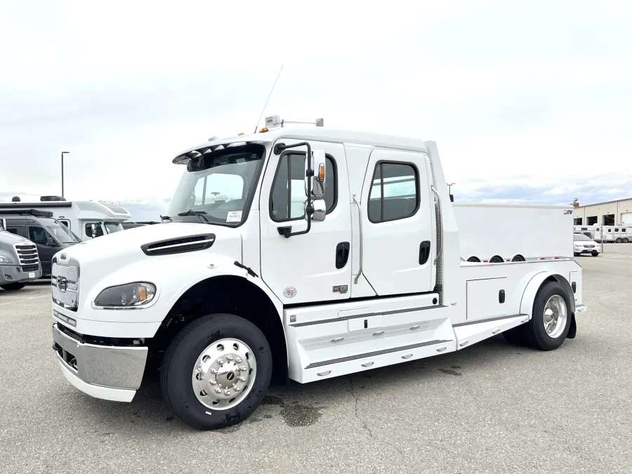 2024 Freightliner M2 106 Summit Hauler | Photo 1 of 23