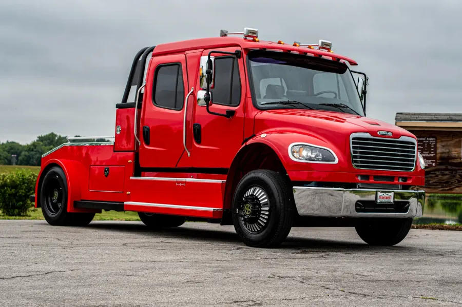 2023 Freightliner M2 106 Bolt | Photo 1 of 25