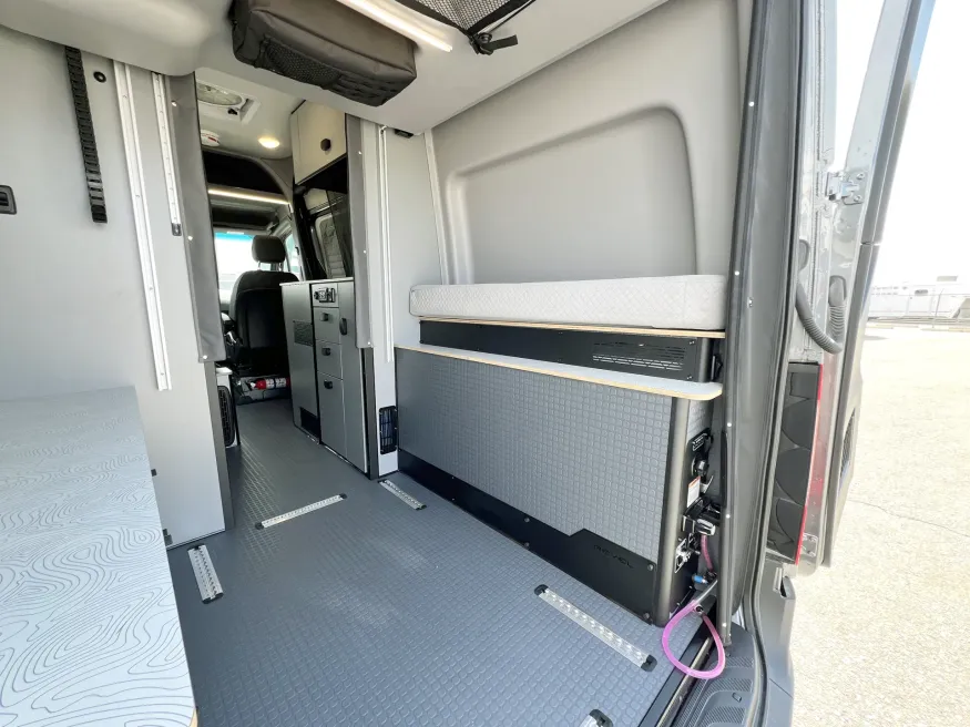 2025 Winnebago Revel 44E | Photo 15 of 19