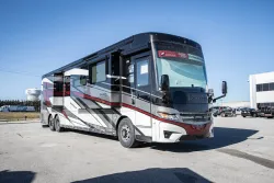 2025 Newmar London Aire 4569 | Thumbnail Photo 7 of 32