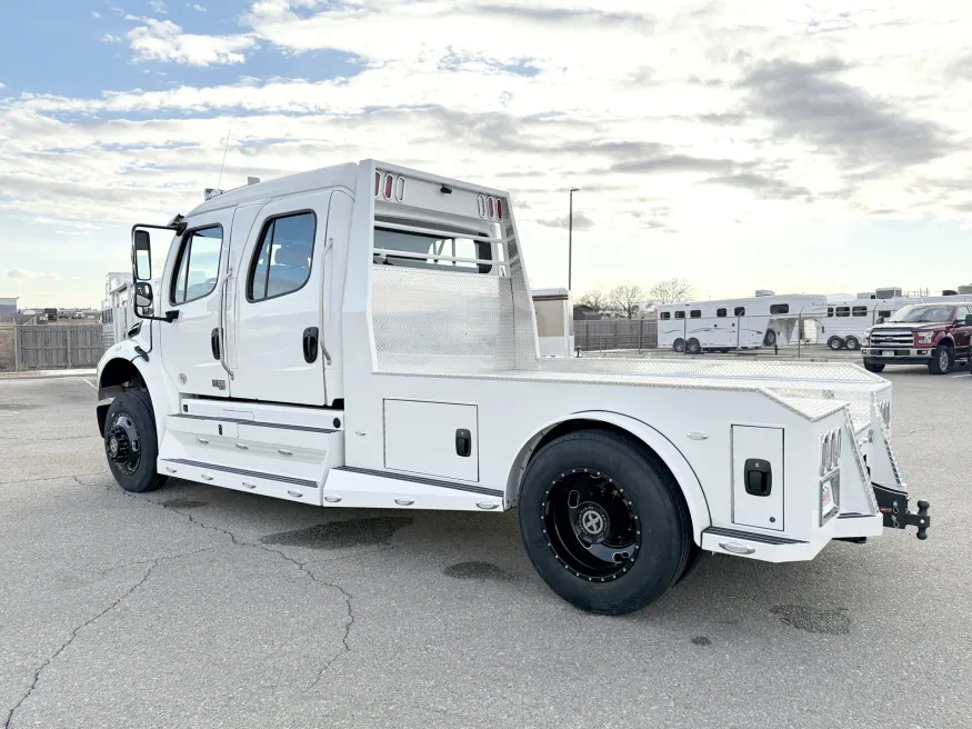 2024 Freightliner M2 106 Plus Summit Hauler | Photo 15 of 24