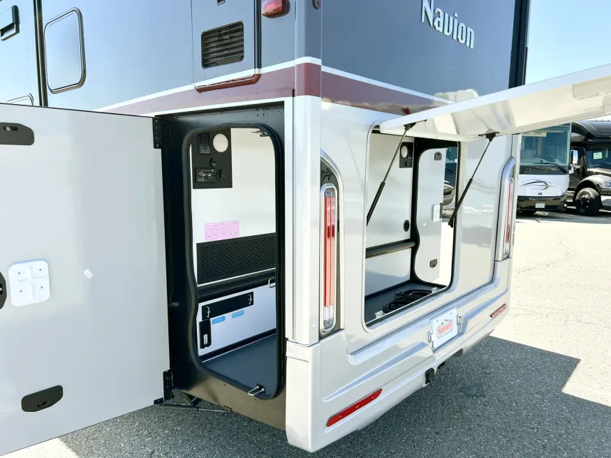 2025 Winnebago Navion 24T | Photo 24 of 27