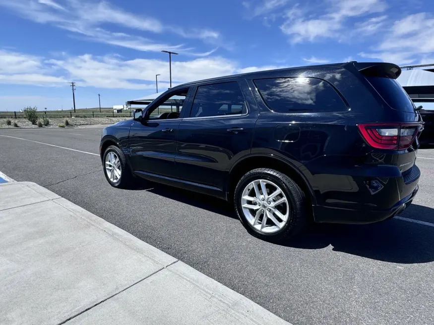 2022 Dodge Durango GT Plus | Photo 5 of 17