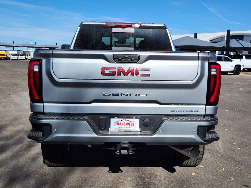 2024 GMC Sierra 2500HD Denali | Photo 12 of 30