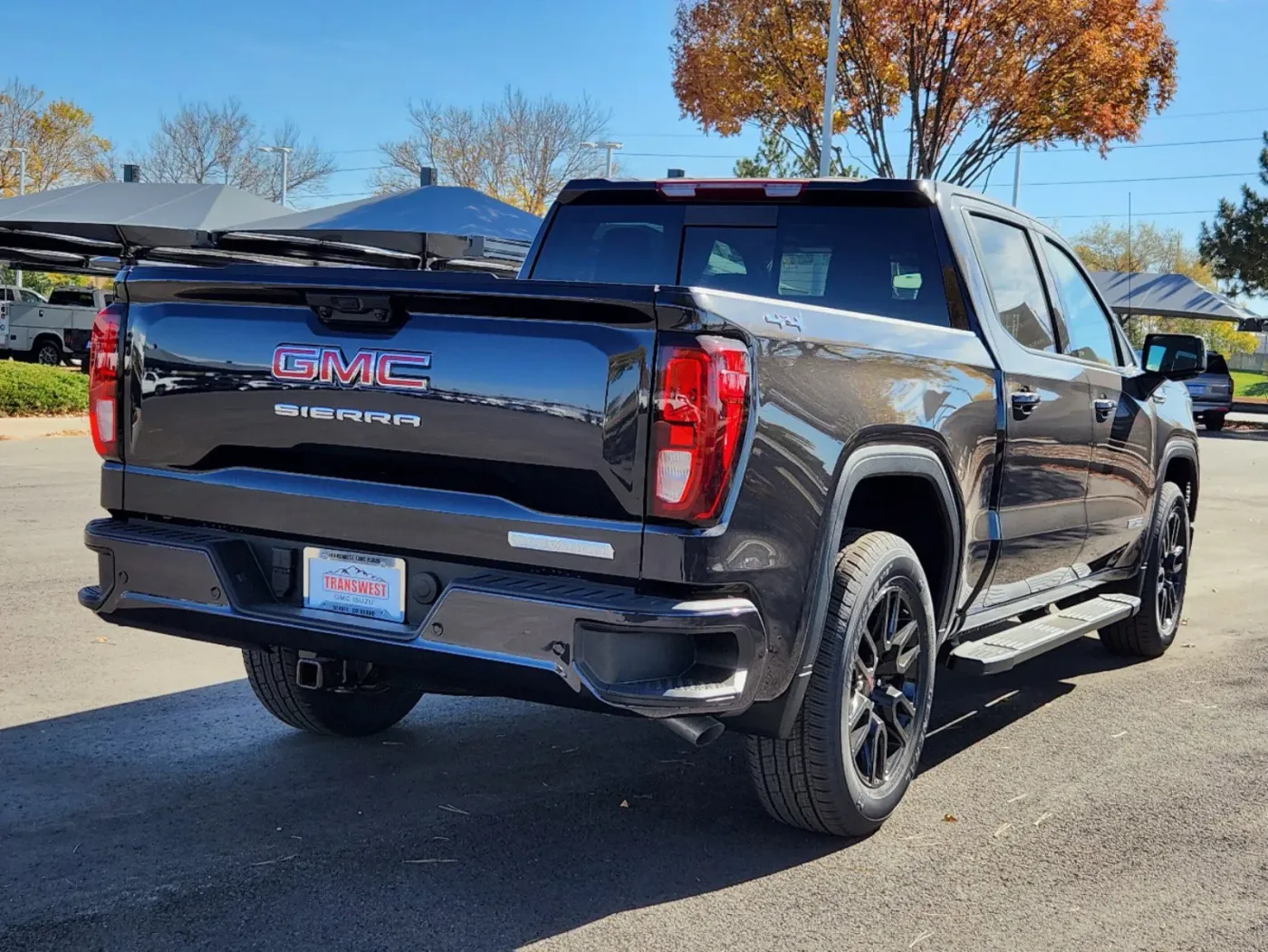 2025 GMC Sierra 1500 Elevation | Photo 2 of 31