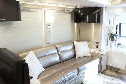 2023 Emerald Prevost H3-45 | Thumbnail Photo 20 of 34