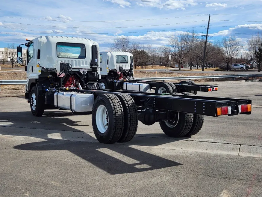 2025 Isuzu FTR 212 WHEELBASE | Photo 3 of 8