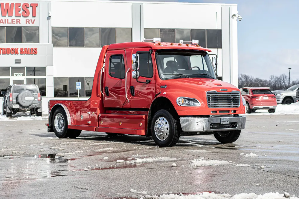 2023 Freightliner M2 106 Western Hauler