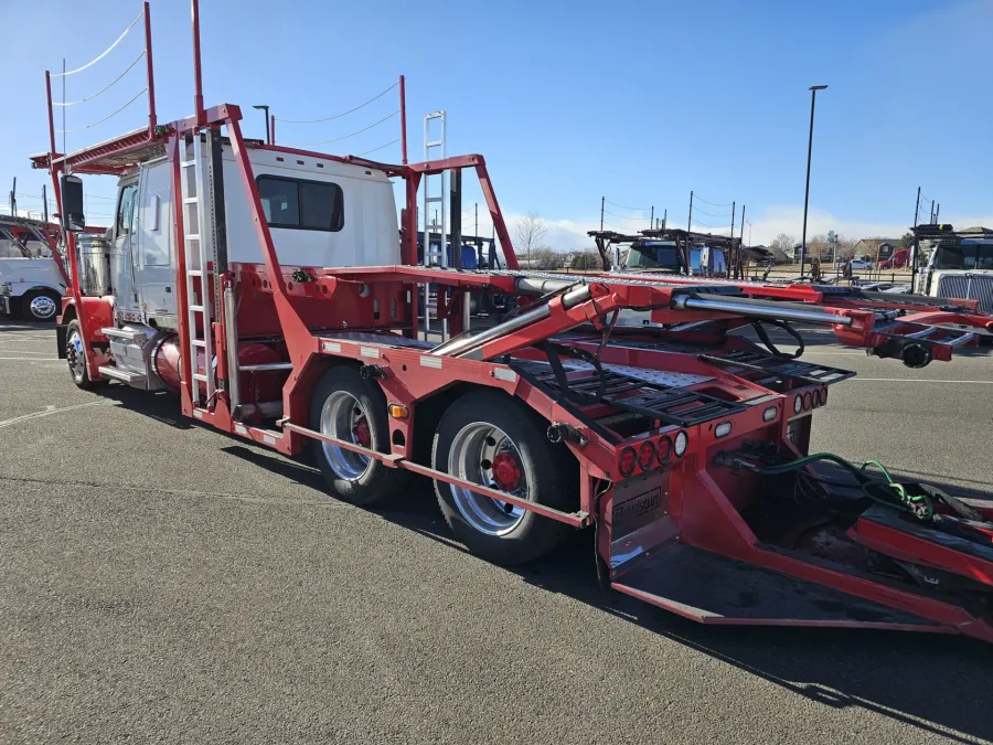 2022 Western Star 4900FA | Photo 15 of 27