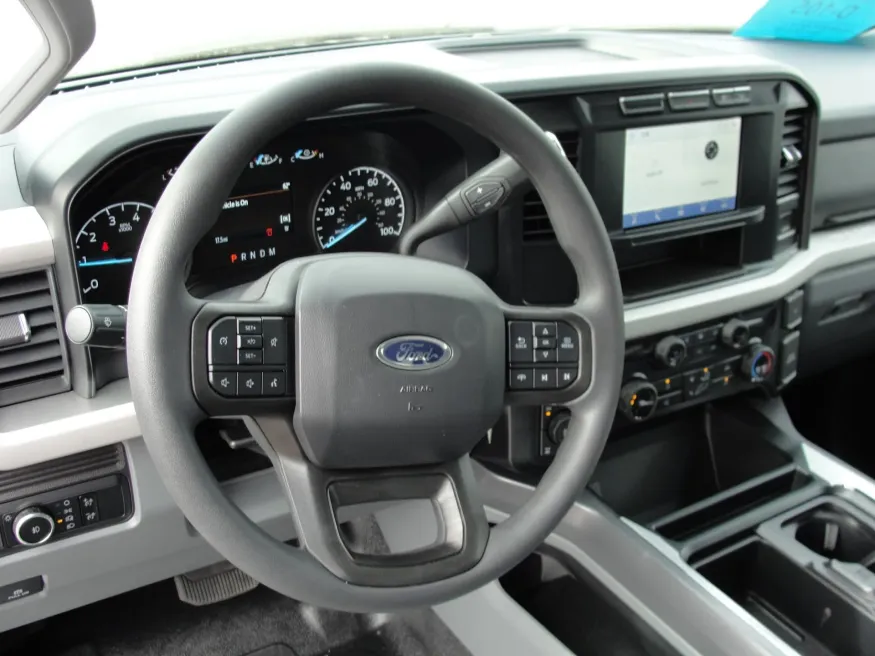 2024 Ford F250 | Photo 10 of 16