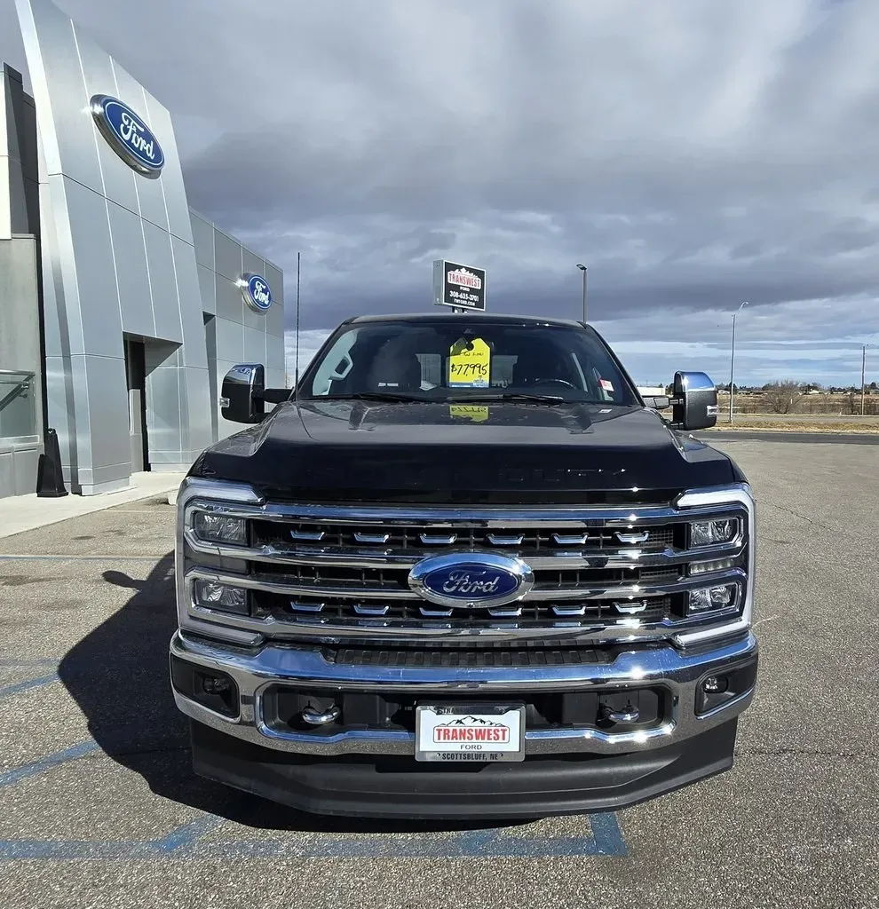 2024 Ford F-250 | Photo 2 of 30