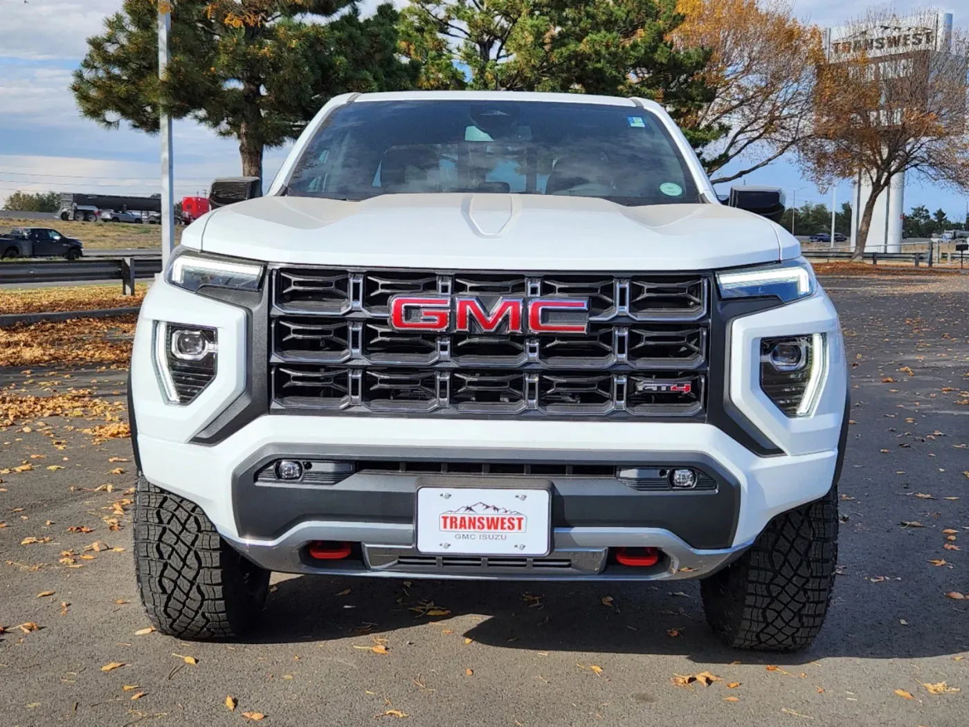 2024 GMC Canyon 4WD AT4 | Photo 4 of 28