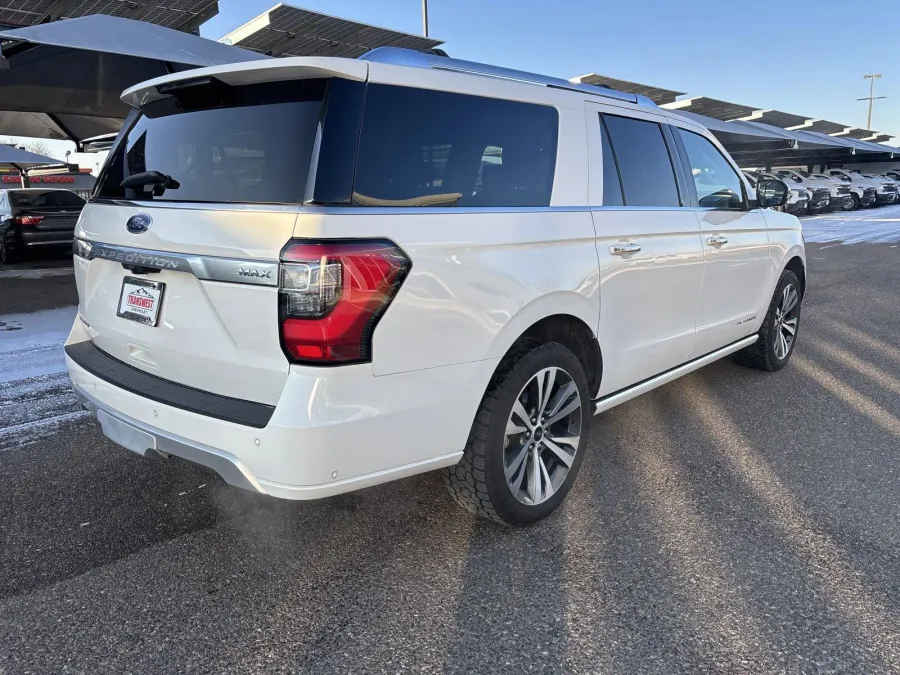 2021 Ford Expedition Max Platinum | Photo 4 of 26