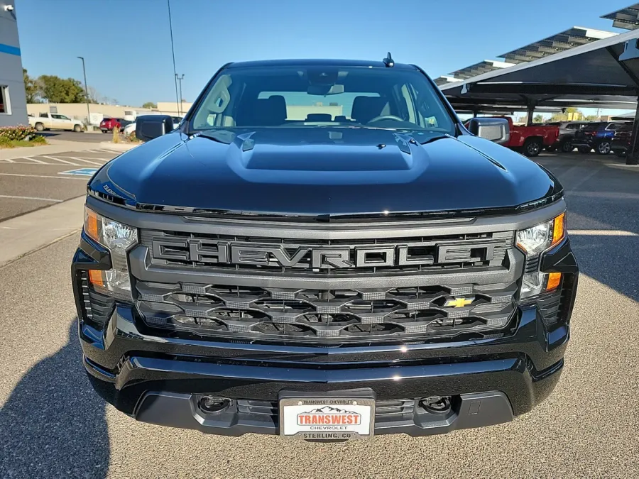 2025 Chevrolet Silverado 1500 Custom | Photo 9 of 18